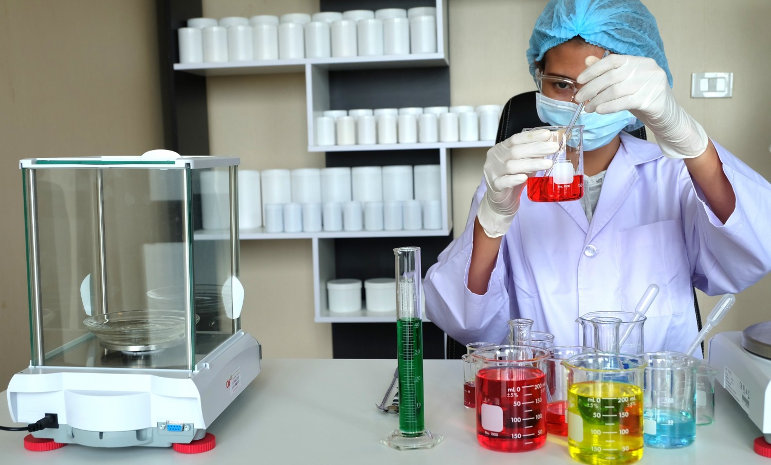 Applications of Laboratory Chillers in Pharma