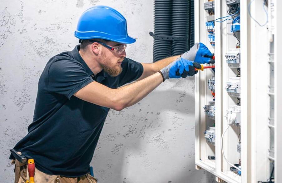 Chiller Maintenance Schedule: Monthly, Quarterly and Annual Checklist